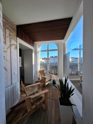 Laval Apartment | Unique apartment with parking - Laval city centre