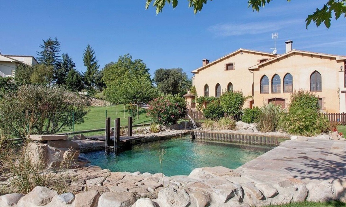 L'Espunyola Villa | Unique, Beautiful Holiday Villa in Catalonia