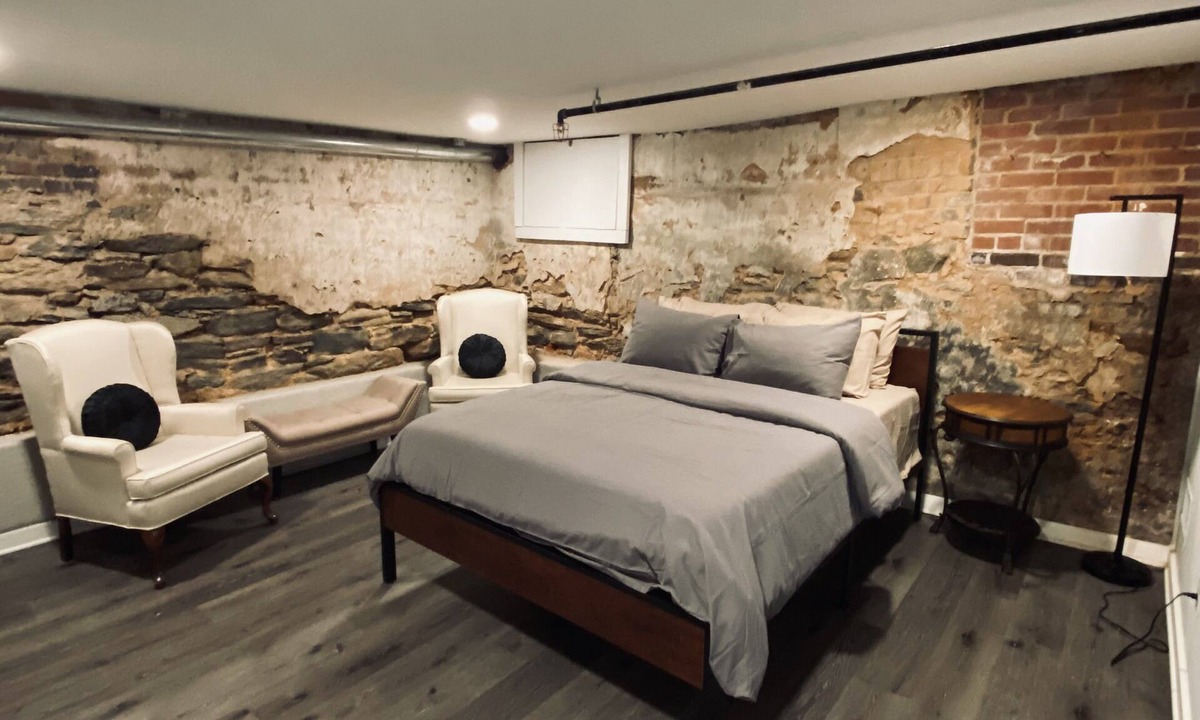 Carrollton Apartment | Unique brick basement apartment directly on Adamson Square!