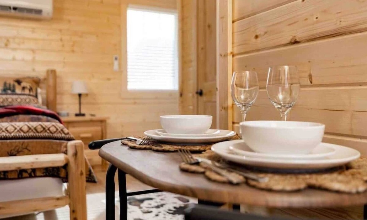 Bluff City House | ❤️Unique Cabin studio, in Heart of the tri cities