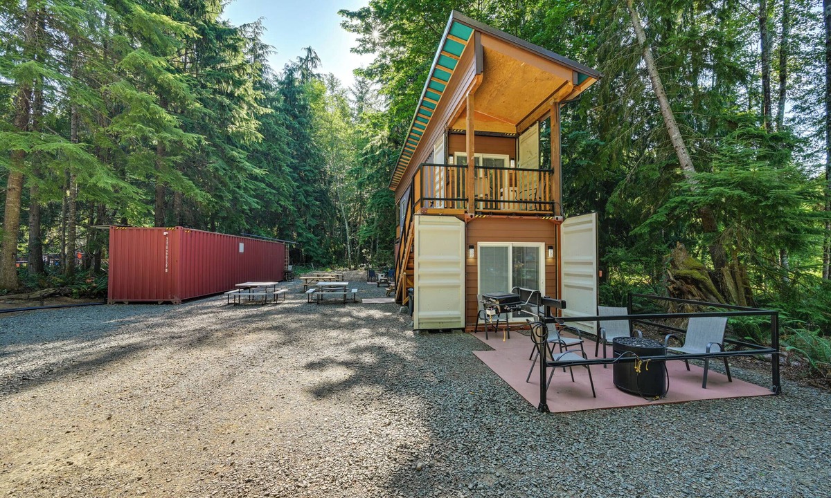 Pierce County Apartment | Unique Container Studio w/Deck & Fire Pit!