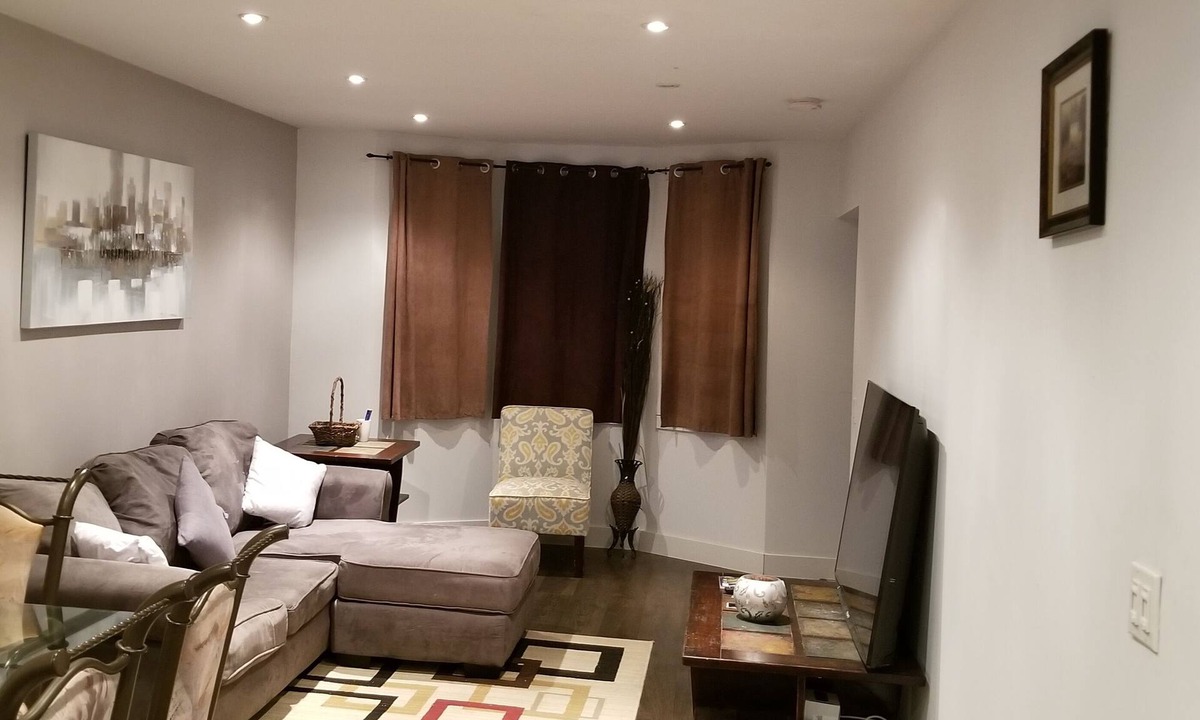 East Kildonan House | Unique cute three bedroom house for rent.