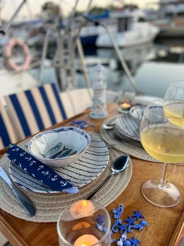 Poblats Maritims Boat Rental | Unique Experience in Sailboat! In The 4 Seasons! B shi
