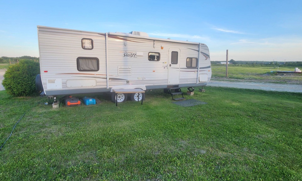 Chelmsford House | Unique getaway or travel stop, just 10 minutes off TransCan Highway