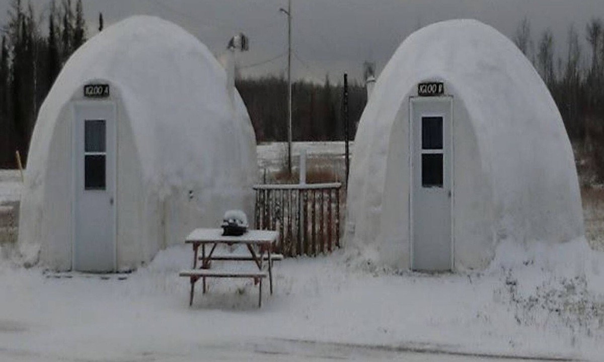 Cochrane Cabin | Unique Igloo Getaway for Two in Cochrane, Ontario