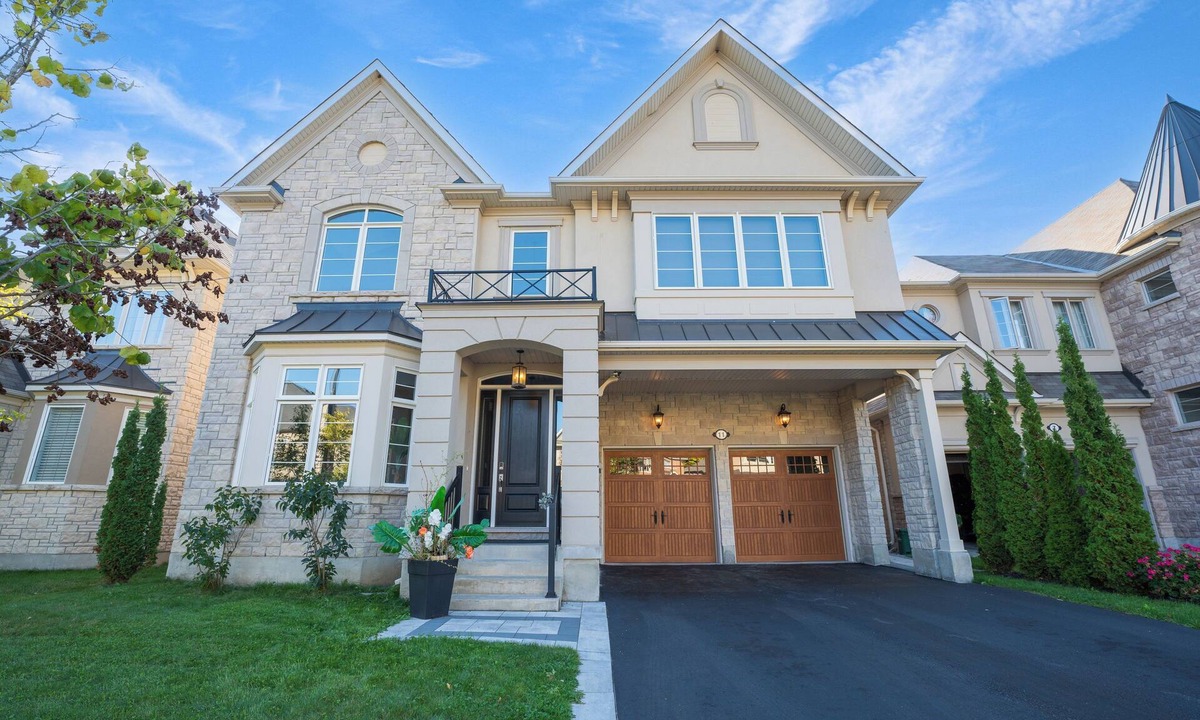 Aurora Apartment | Unique Industrial designer studio