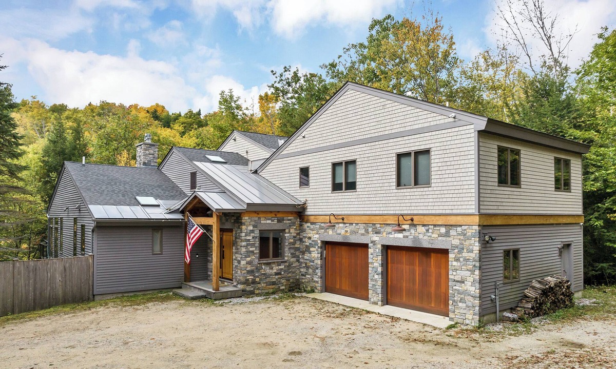 Jackson House | Unique Jackson's Jewel!