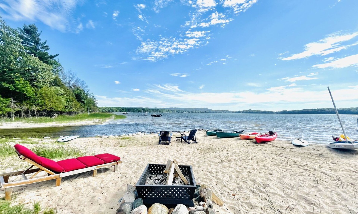 Arcadia House | Unique Lake beach Front Property on Lower Lake Herring.