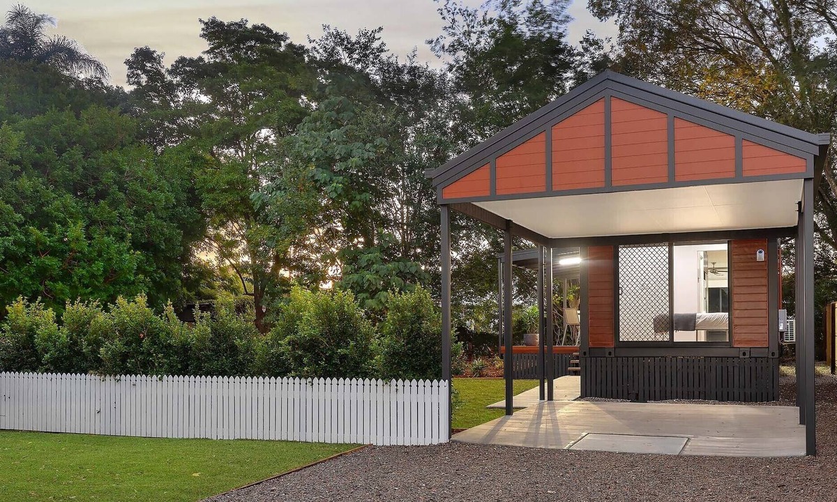 Ipswich House | Unique Leafy Tiny House /Granny Flat