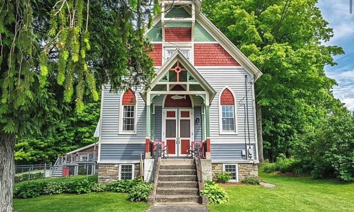 Altmar Cabin | Unique loft space 500 ft from Salmon River!