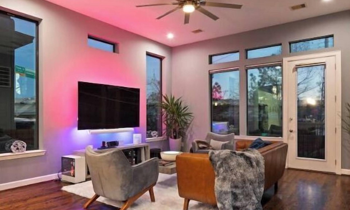 Neartown House | Unique Luxurious Houston Experience and Escape