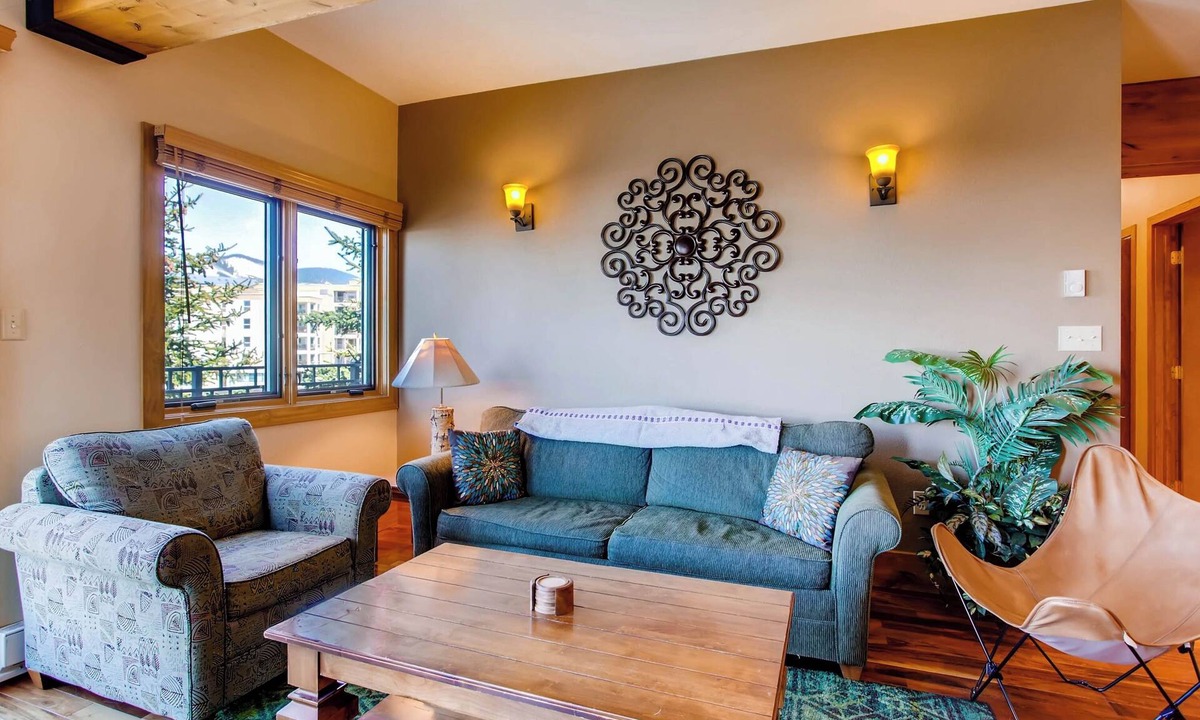 Mount Crested Butte Condo | Unique & Modern 3 BR/2BA Condo- Ski-in/Ski-out by RedAwning