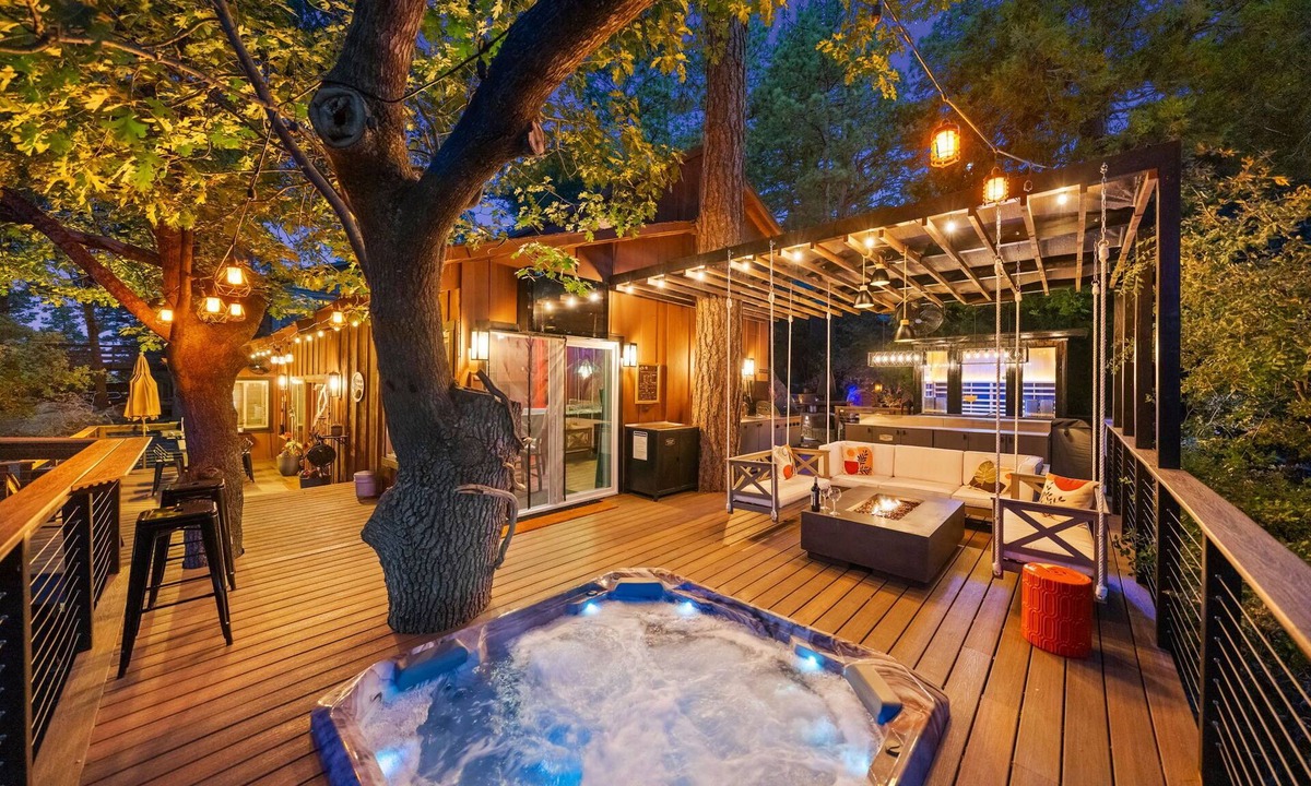 Pine Cove Cabin | Unique Modern Cabin w/spa, dry sauna