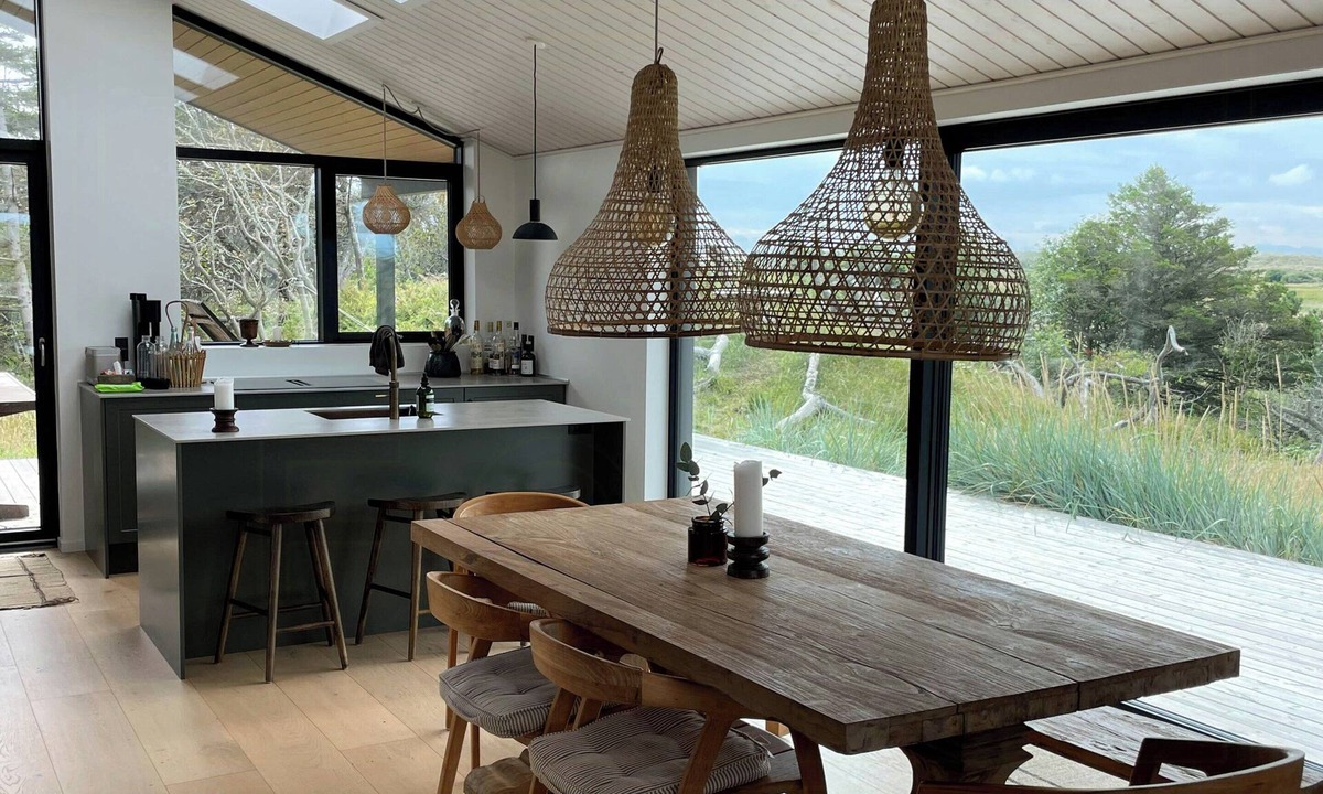 Kandestederne House | Unique Northern Cabin with view to Råbjerg Mile