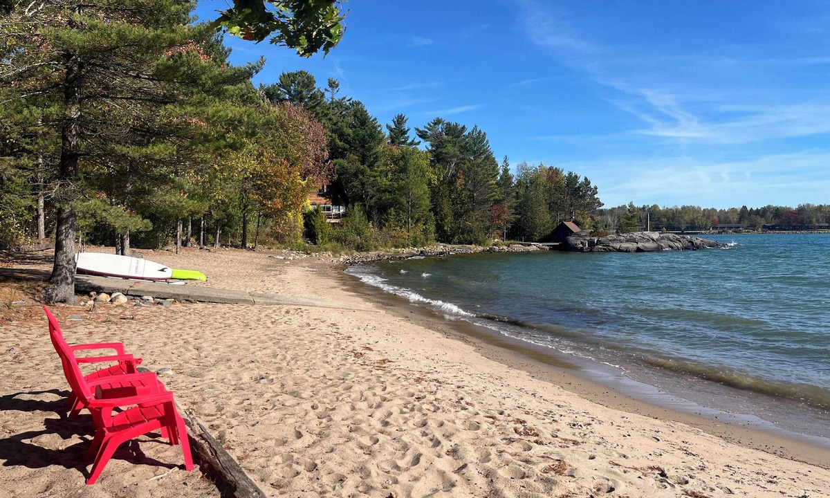 Huron Shores Cottage | Unique Private Sandy Beach and Bay
