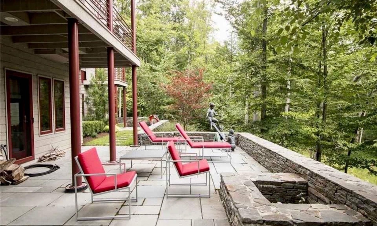 Smallwood House | Unique secluded oasis in a gated community