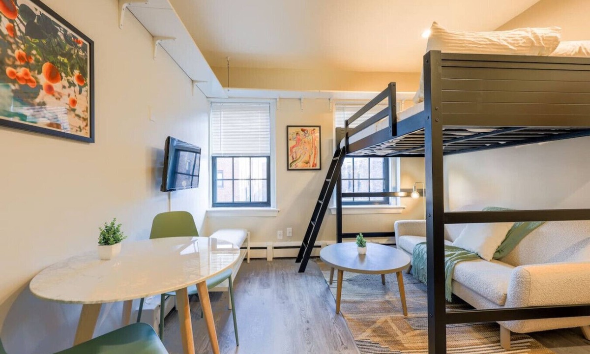 Prudential - St. Botolph Apartment | Unique South End Studio