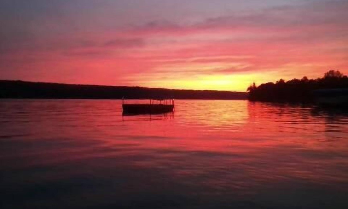 Moravia Cottage | Unique Space-Great View, East side Sunsets a Plus -2 Nights or More :)