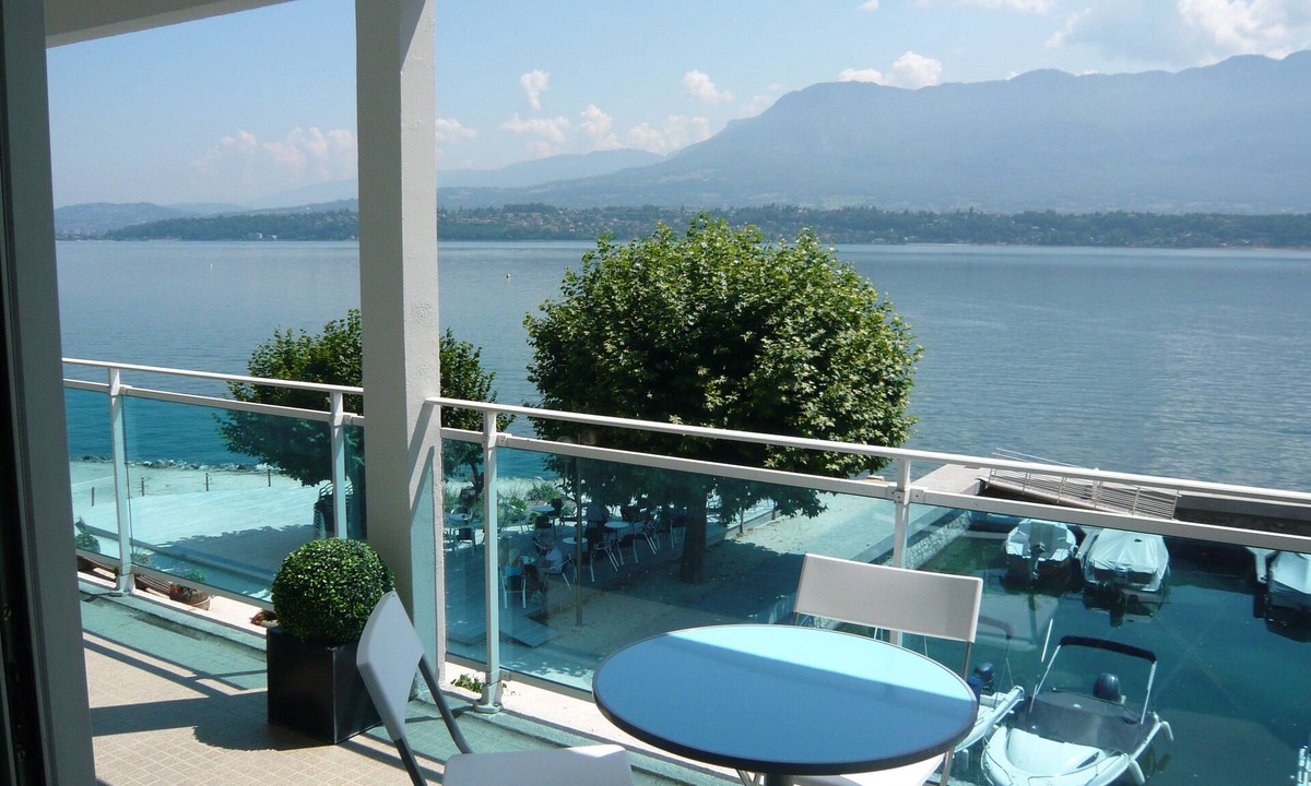 Le Bourget-du-Lac Apartment | UNIQUE SPOT ON LAKE BOURGET