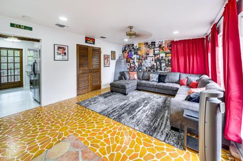 North San Antonio - SAT House | Unique & Stylish San Antonio Home w/Deck!