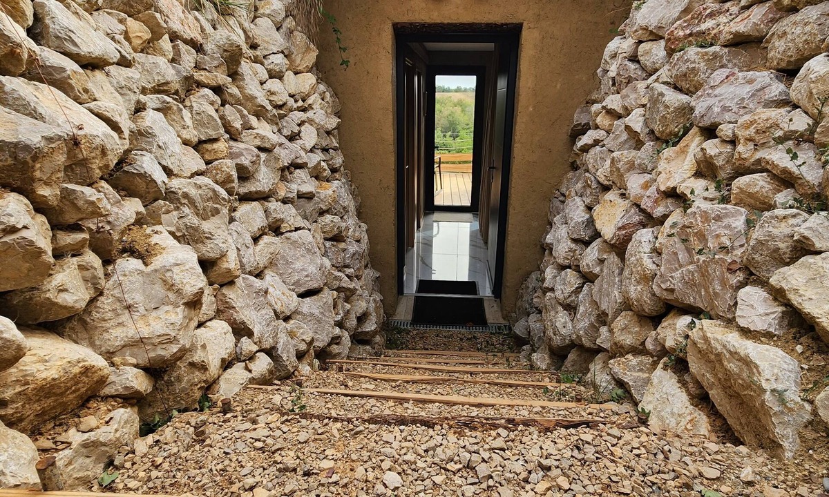 Saint-Gauzens Cabin | Unique Underground Glowing Stay for 2, Nordic Bath Panoramic Views, TarnToulouse