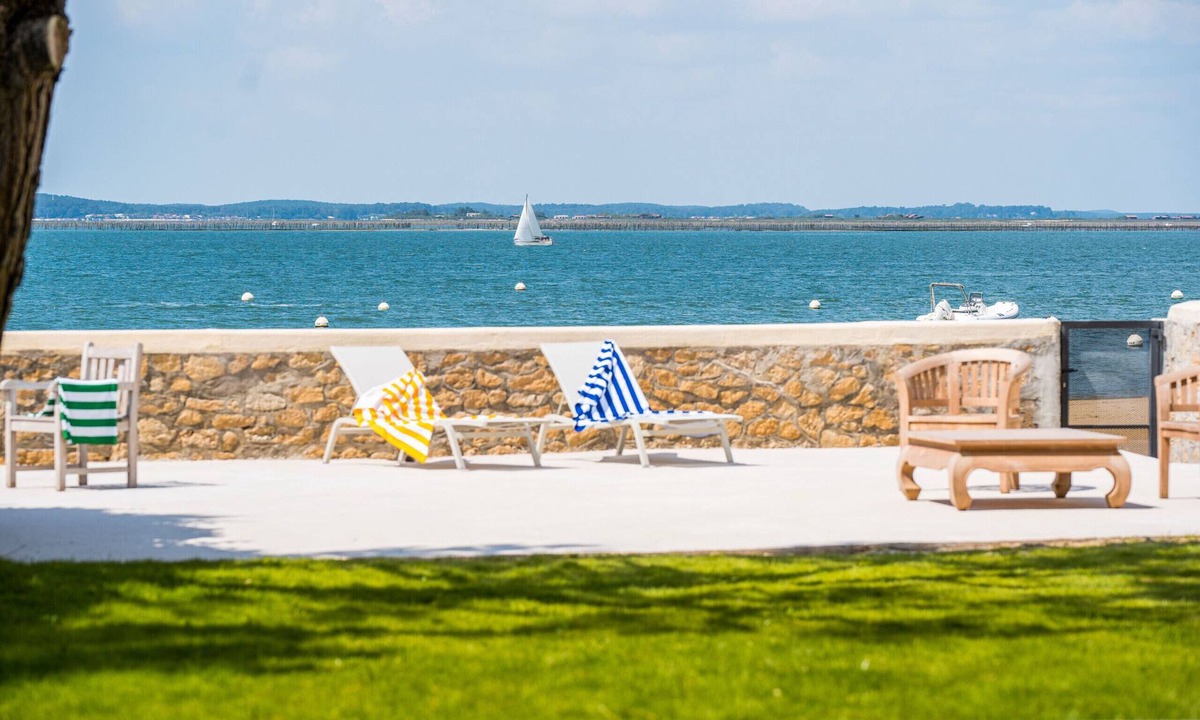 Arcachon Villa | [Unique] Villa avec Accès Plage Piscine et Jacuzzi