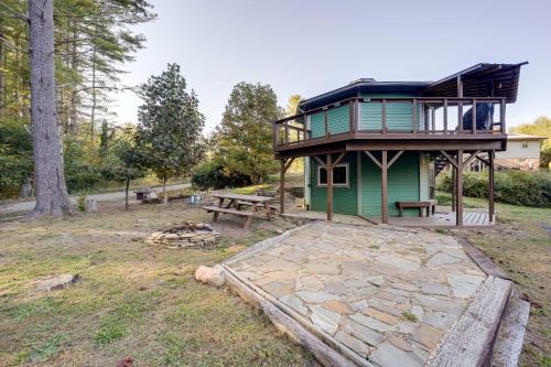 West Jefferson House | Unique West Jefferson Home w/Fire Pit & Grill!