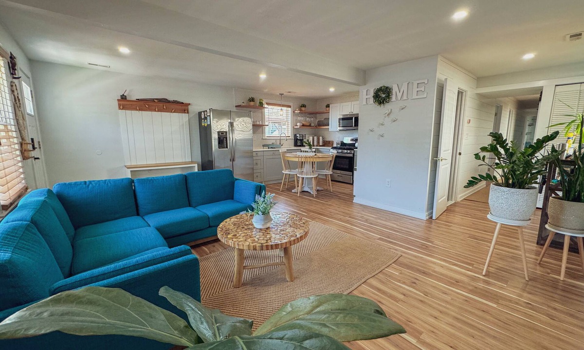 Wildwood House | Unique Wildwood 3 BR 1,5 BA House in the Heart of town