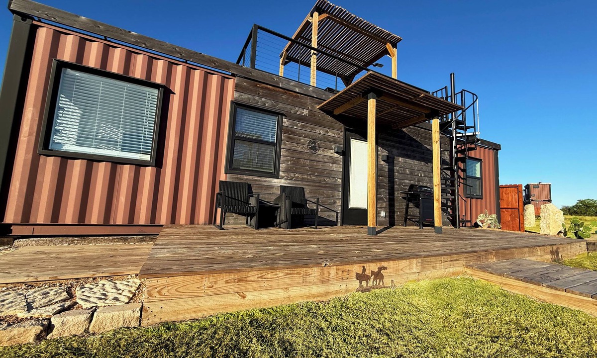 Fredericksburg Resort | Unique Wine Country Stay with Deck, Firepit & Pool