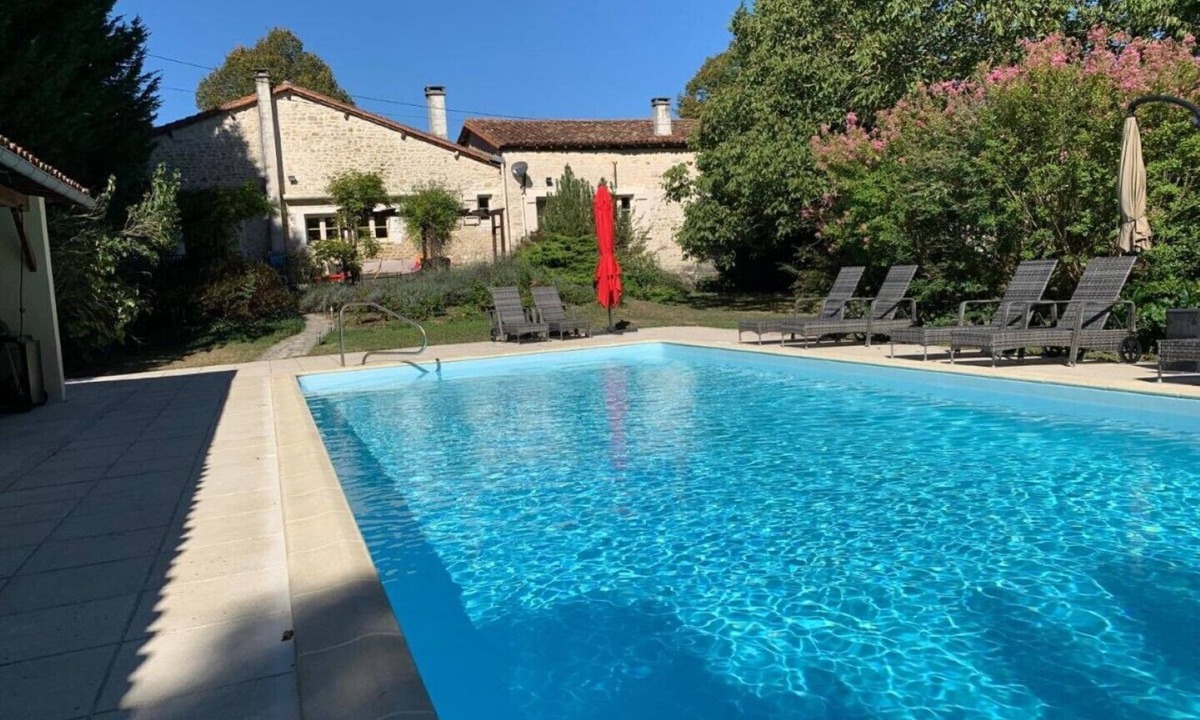 Puyreaux Villa | Uniquely Private Holiday Villa in the Charente