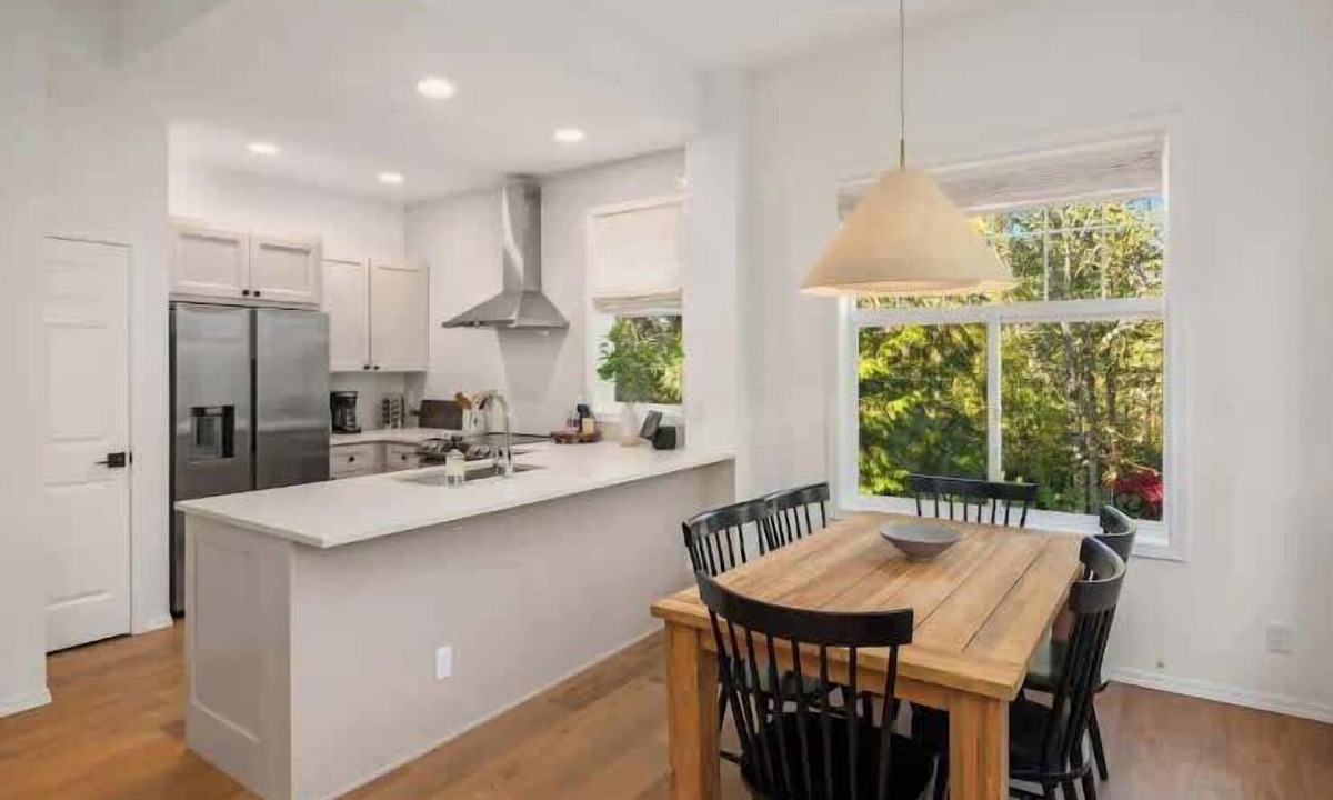 Bellevue House | Unit 1 One Central · Spacious Newly Remodeled Executive Home - Unit 1