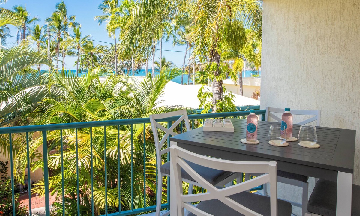 Horseshoe Bay House | Unit 10 Sails on Horseshoe