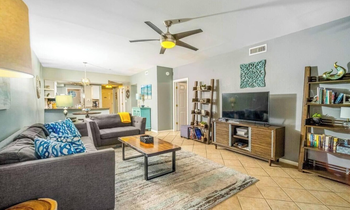 Highland Lake Estates Condo | UNIT 1123 2/2 Villa on Lake Travis
