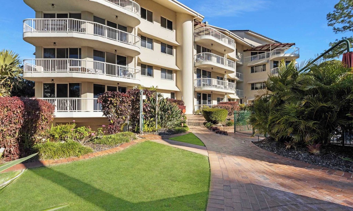 Torquay Apartment | Unit 13 Charlton on the Esplanade