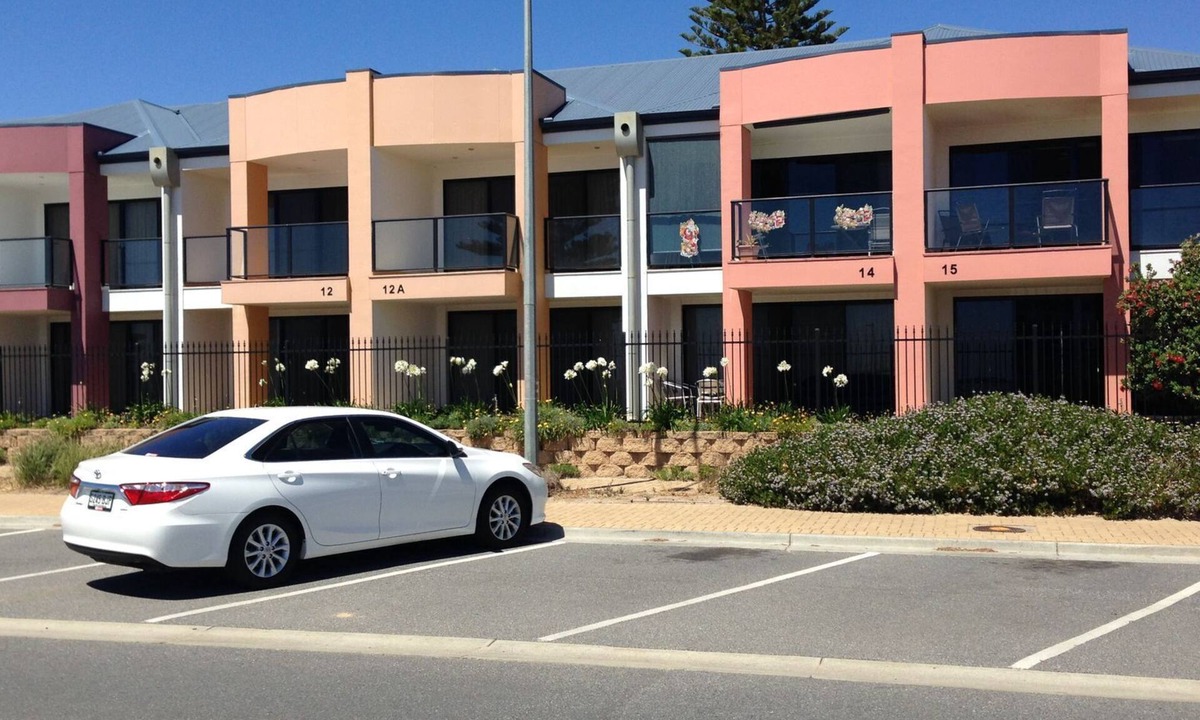 Moana House | Unit 15, Moana Beachfront Apartments