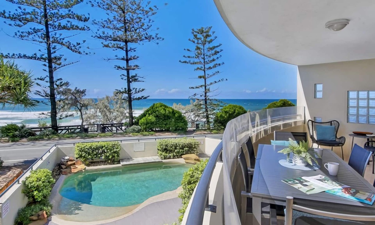 Coolum Beach Apartment | Unit 2 'The Rocks', Coolum Beach