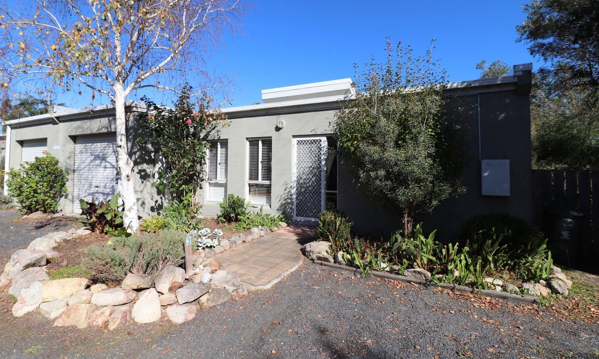 Mallacoota House | Unit 3 at 57-59 Bastion Point Road