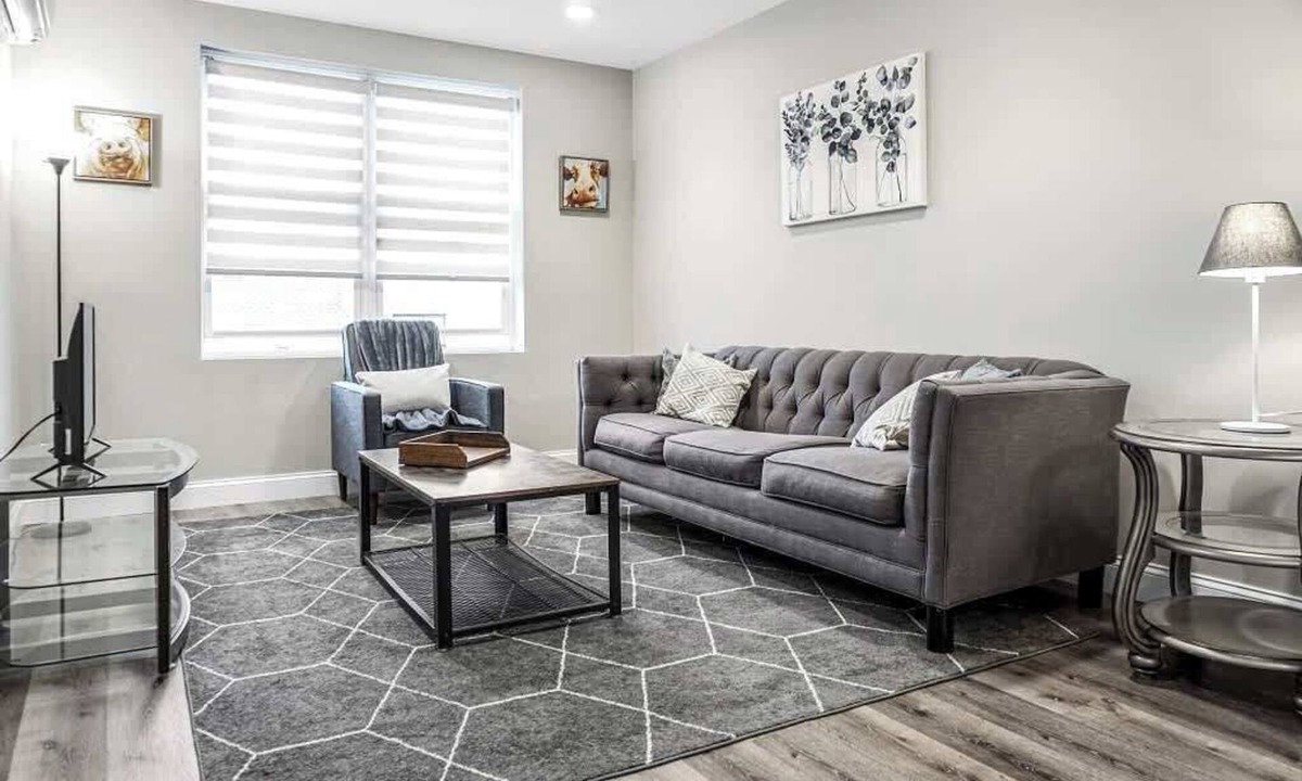 Chelsea Apartment | Unit 34 Stylish 1BR Apartment Long-term stays