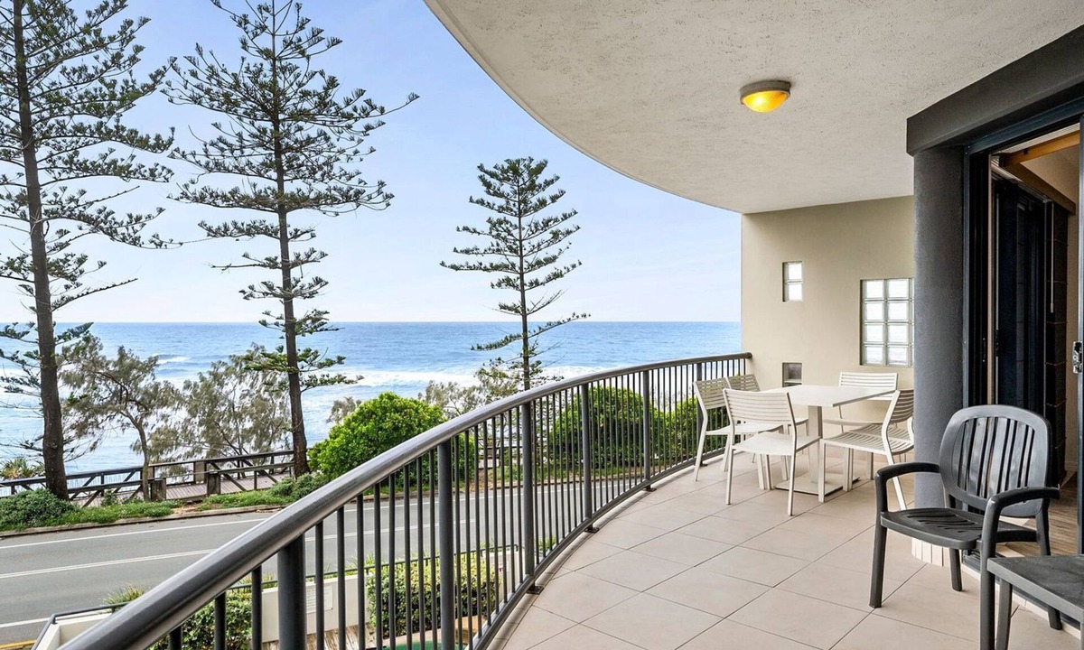Coolum Beach Apartment | Unit 4 'The Rocks', Coolum Beach