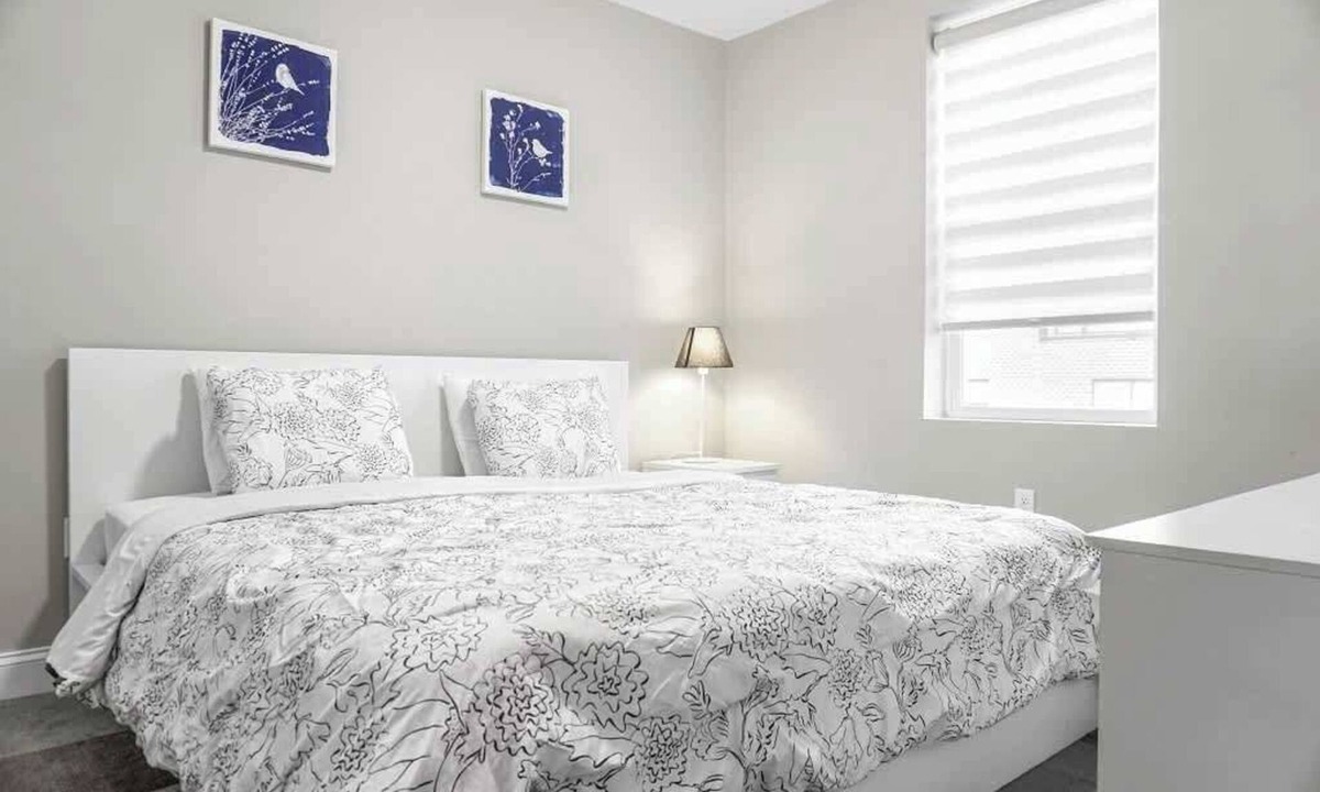 Chelsea Apartment | Unit 43 Homey 1BR Garage Parking
