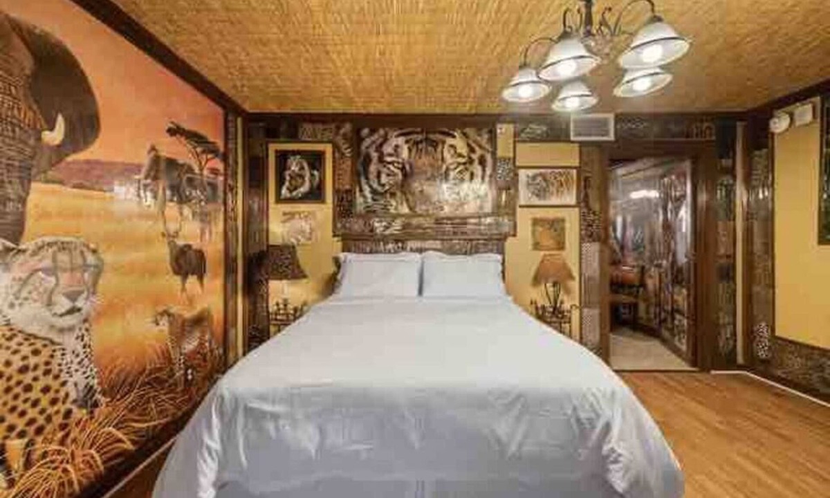 Liberty Hill Hotel | Unit 5 2-Bedroom Boho Unit by San Gabriel River