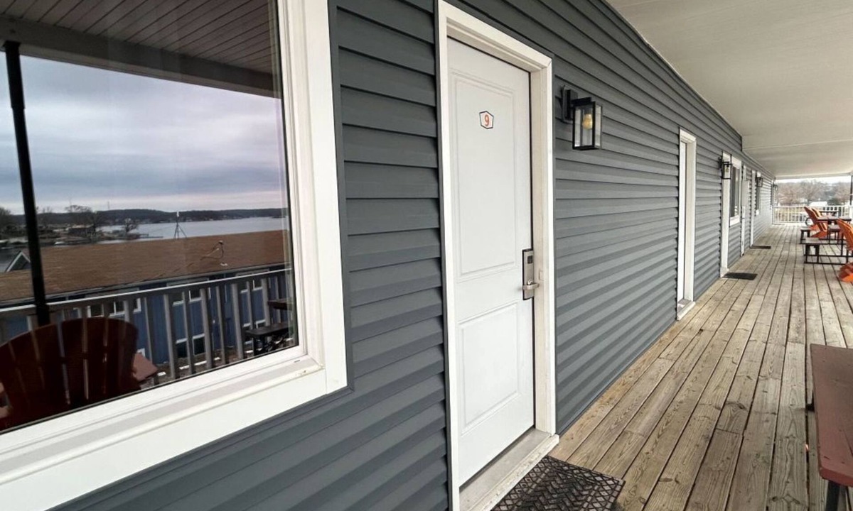 Lake of the Ozarks Condo | Unit 9-3 Bedrooms, 1 Bath, Offering a Spectacular View