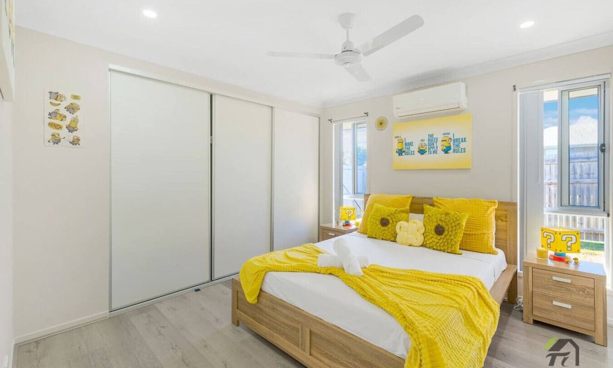 Pimpama House | Universal Movie World -Close to Everything