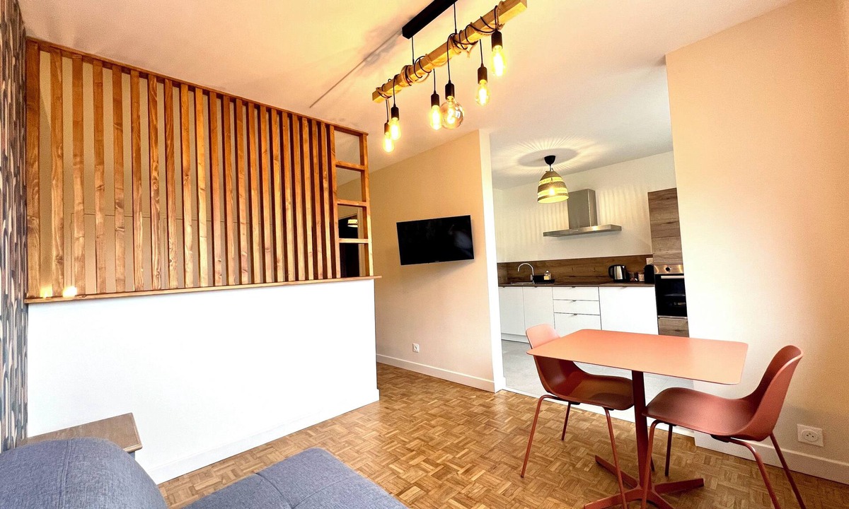 Gieres Apartment | University/Campus/Parking/Mountains