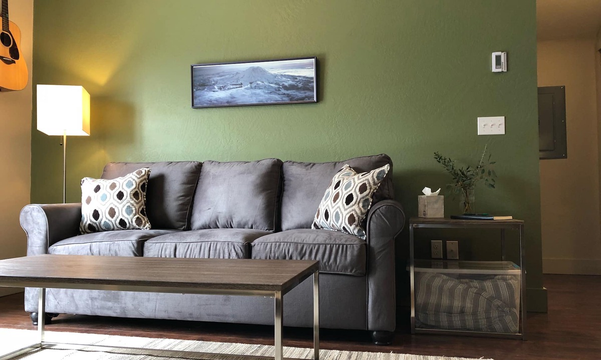 University District House | University Guesthouse