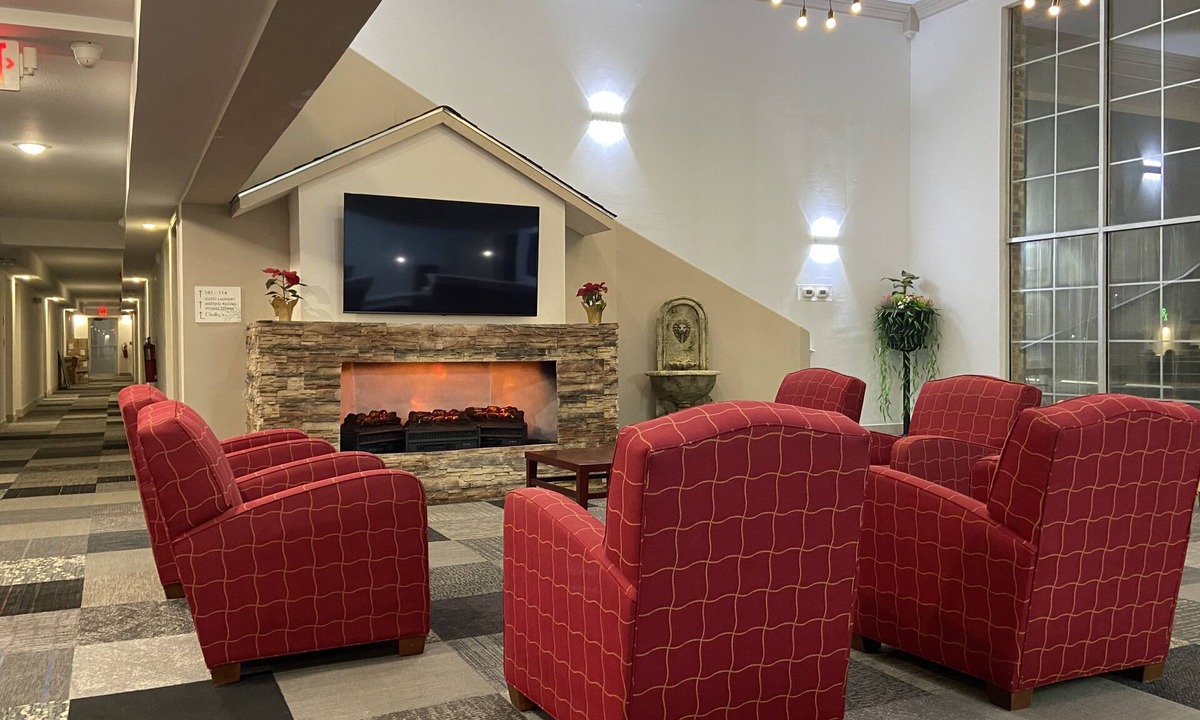 Carbondale Hotel | University Inn of Carbondale by Hotel O