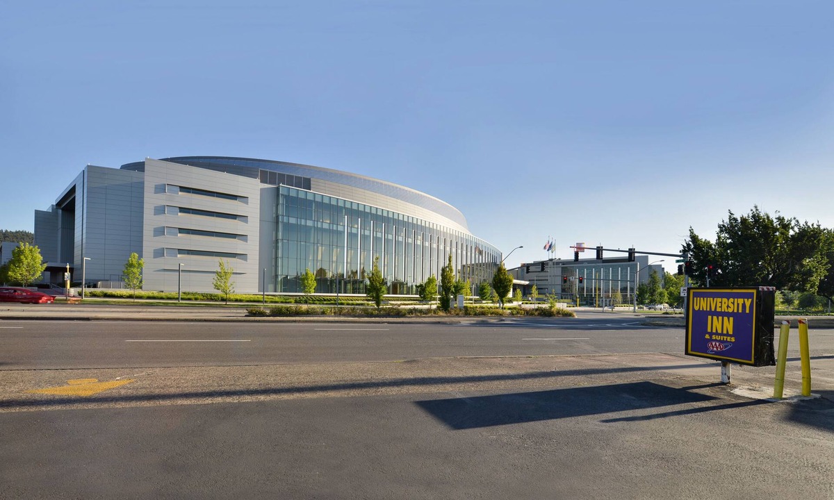 Eugene Hotel | University Inn & Suites