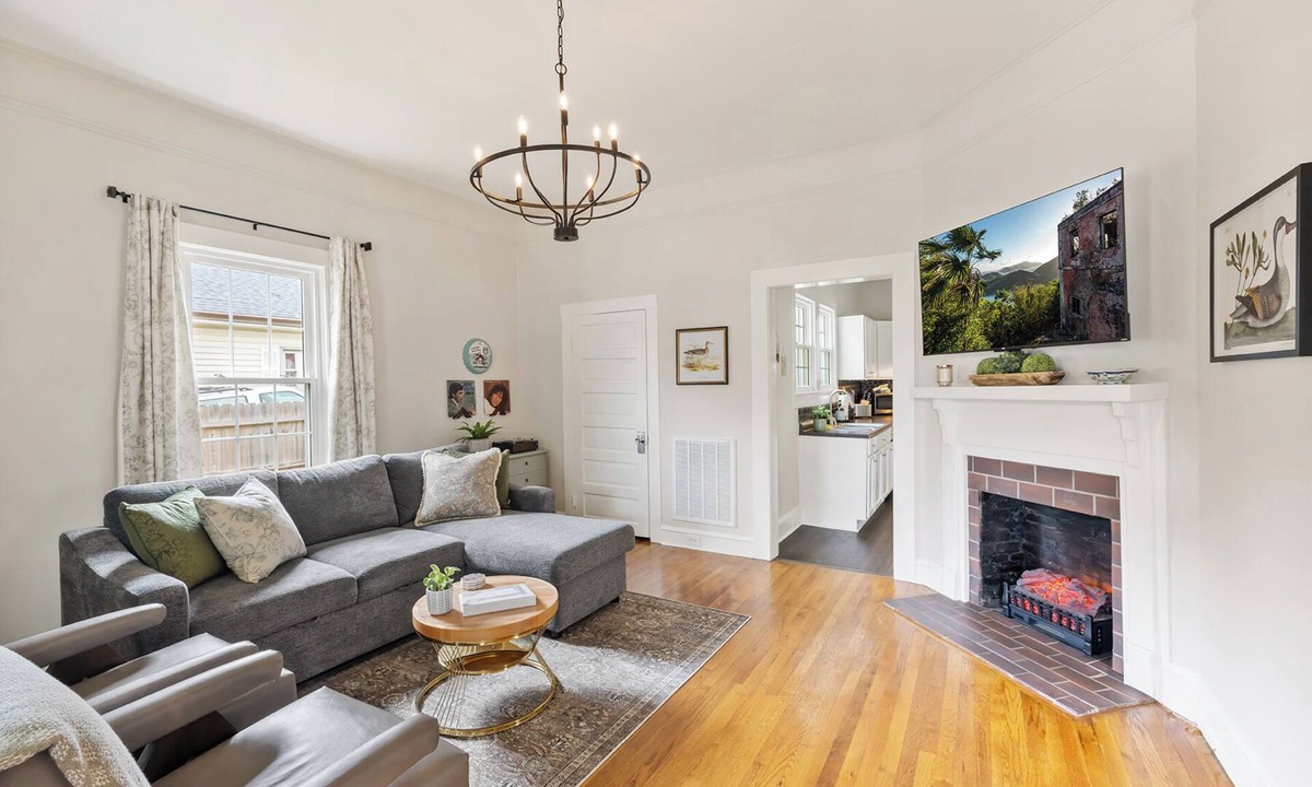 Kannapolis House | University Mill House, Walkable Downtown Home, King Bed, Fire Pit & Hammock