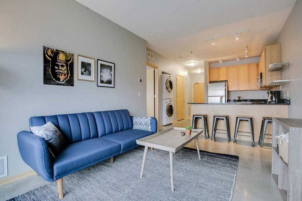 Prospect Park Apartment | University Sanctuary + Gym
