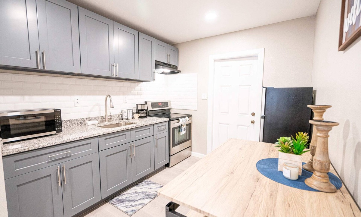 University Apartment | University Serenity Suites A